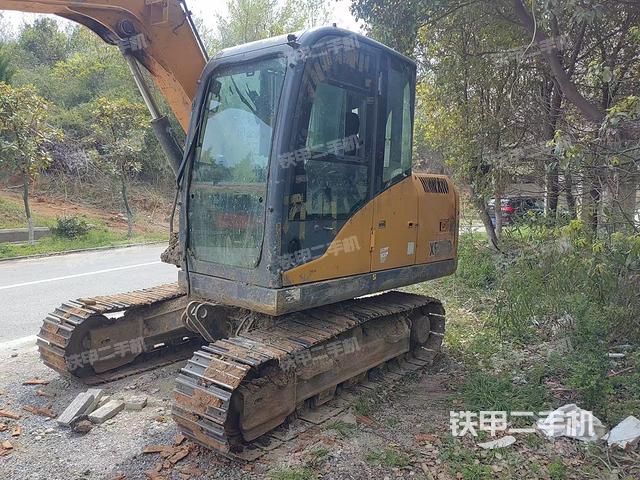 驾驶室整体（整机外观）