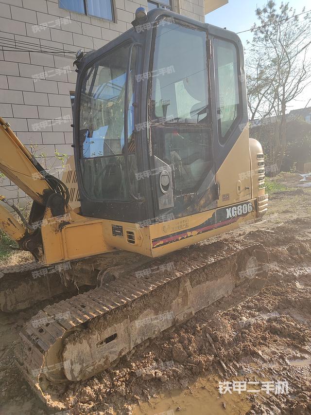 驾驶室整体（整机外观）