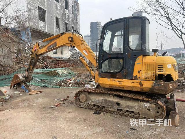 雷沃重工FR60挖掘机