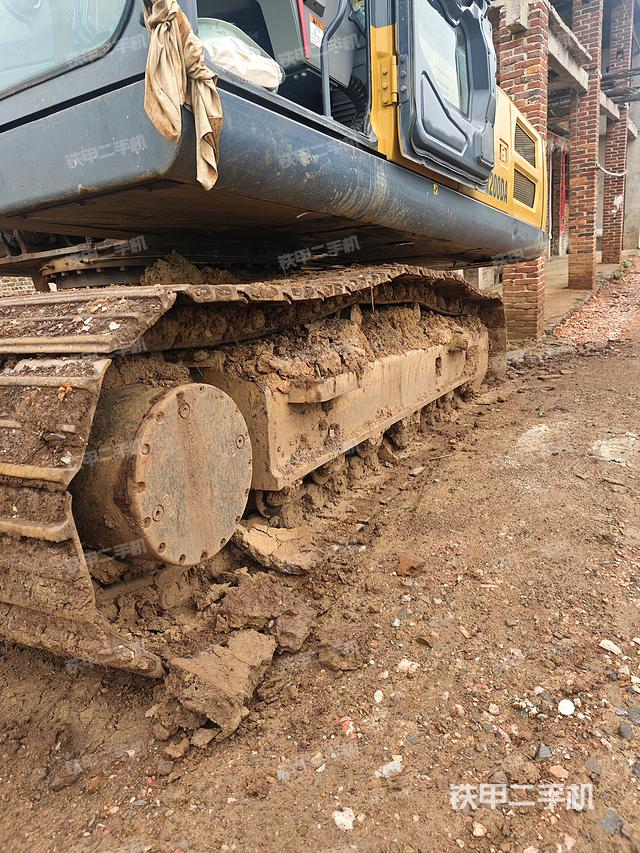 单侧履带整体（整机外观）