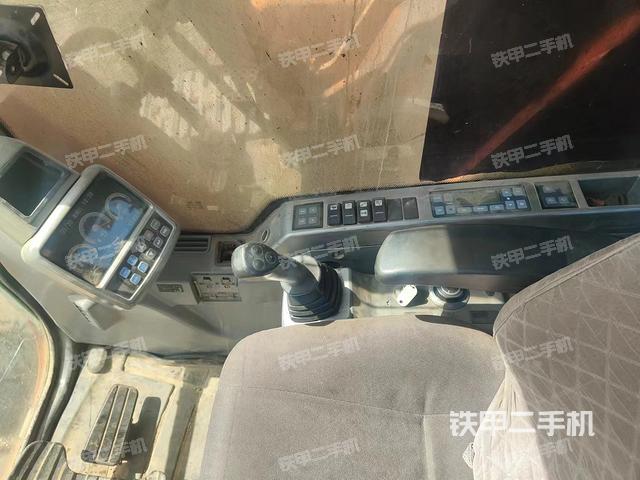 驾驶室整体（整机外观）