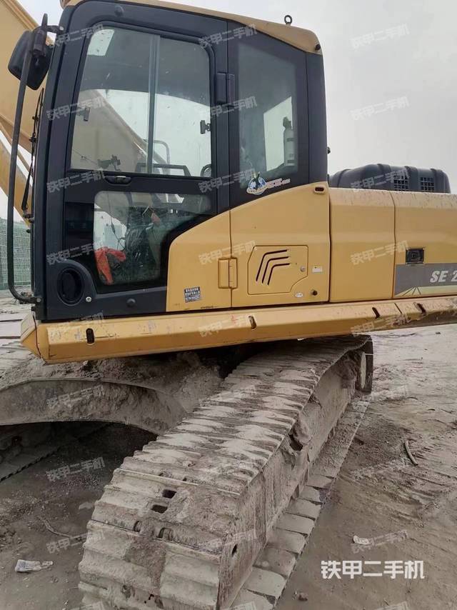 单侧履带整体（整机外观）