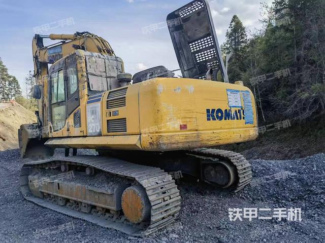 小松PC270-8挖掘机