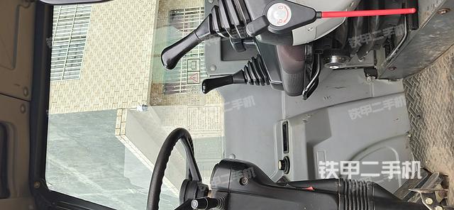 驾驶室整体（整机外观）