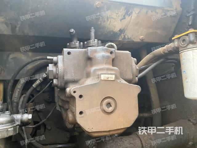 液壓泵斜45?右（大件艙室）