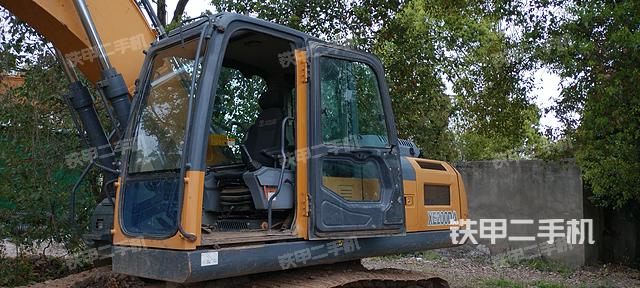 驾驶室整体（整机外观）