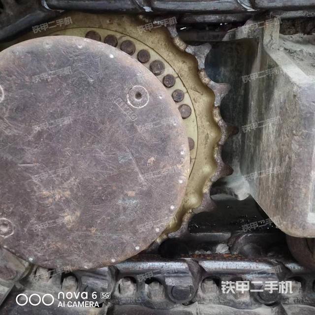 驾驶室顶部（整机外观）