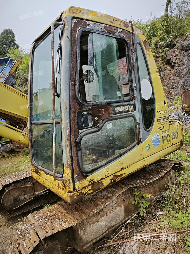 驾驶室整体（整机外观）