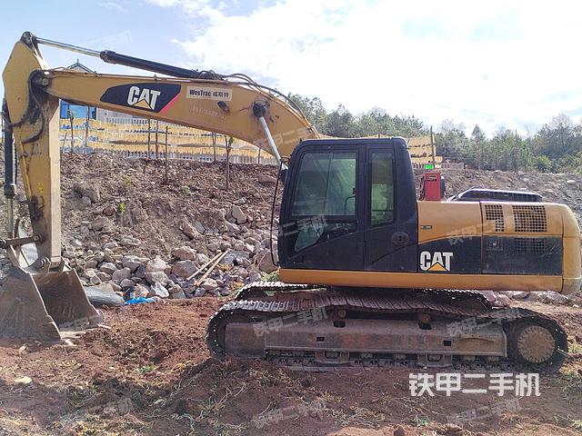 卡特彼勒323D2L挖掘機