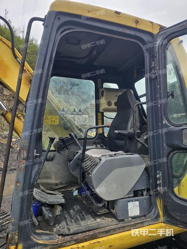 驾驶室整体（整机外观）