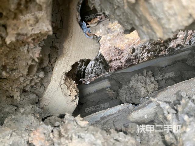 左側(cè)履帶整體?（行走機(jī)構(gòu)）