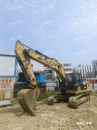 重庆卡特彼勒320D2液压挖掘机实拍图片