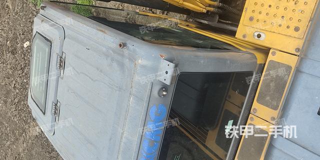 驾驶室顶部（整机外观）