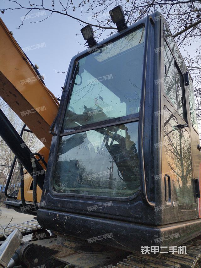 驾驶室整体（整机外观）