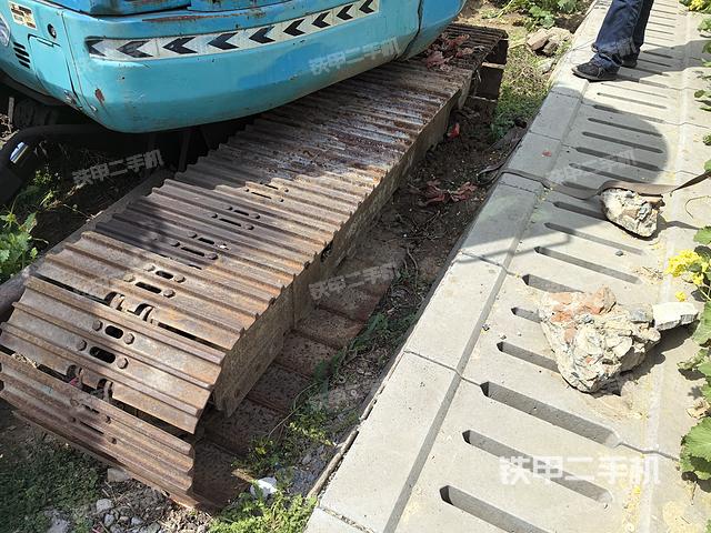 单侧履带整体（整机外观）