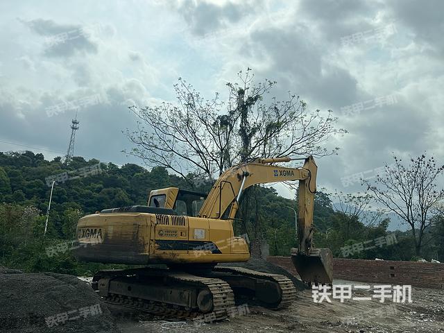 厦工XG822LC挖掘机