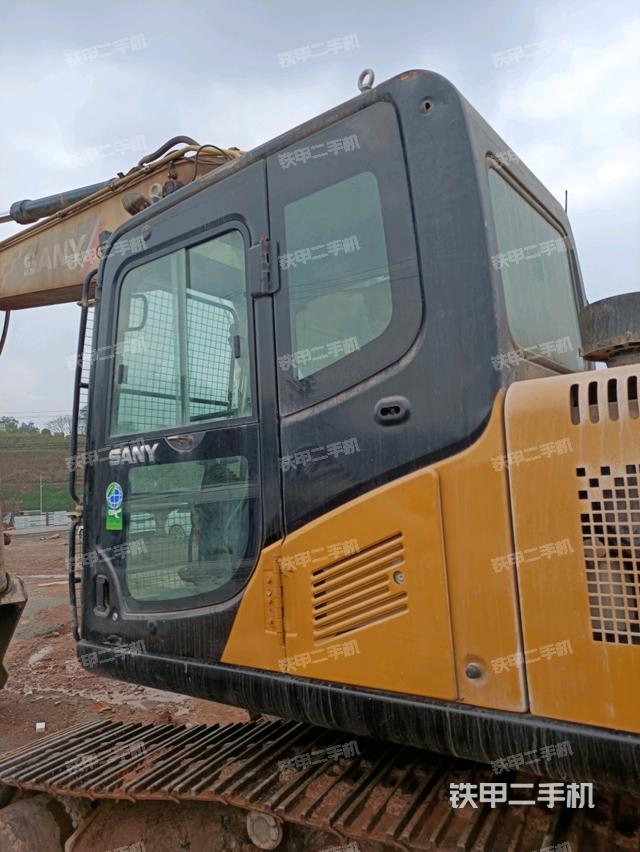 驾驶室左后45度（驾驶室部分）