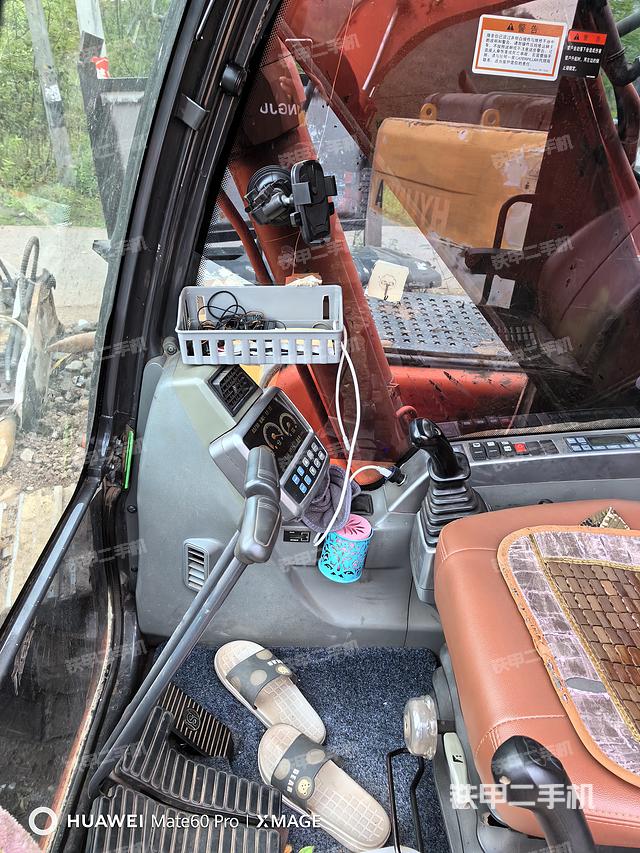 驾驶室整体（整机外观）