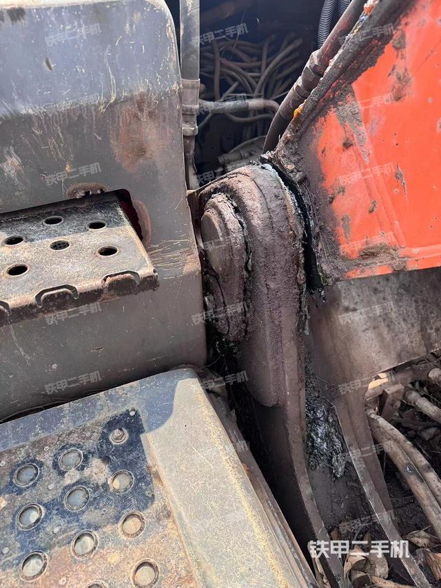 大臂根部 斜视（工作和回转装置）