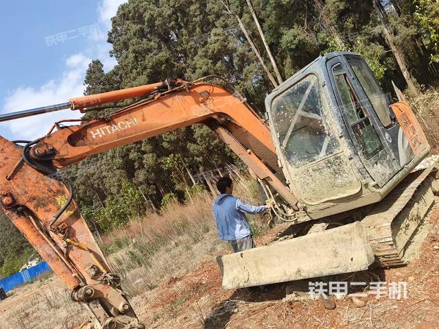 驾驶室整体（整机外观）