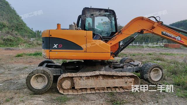 犀牛重工X9轮式履带挖掘机