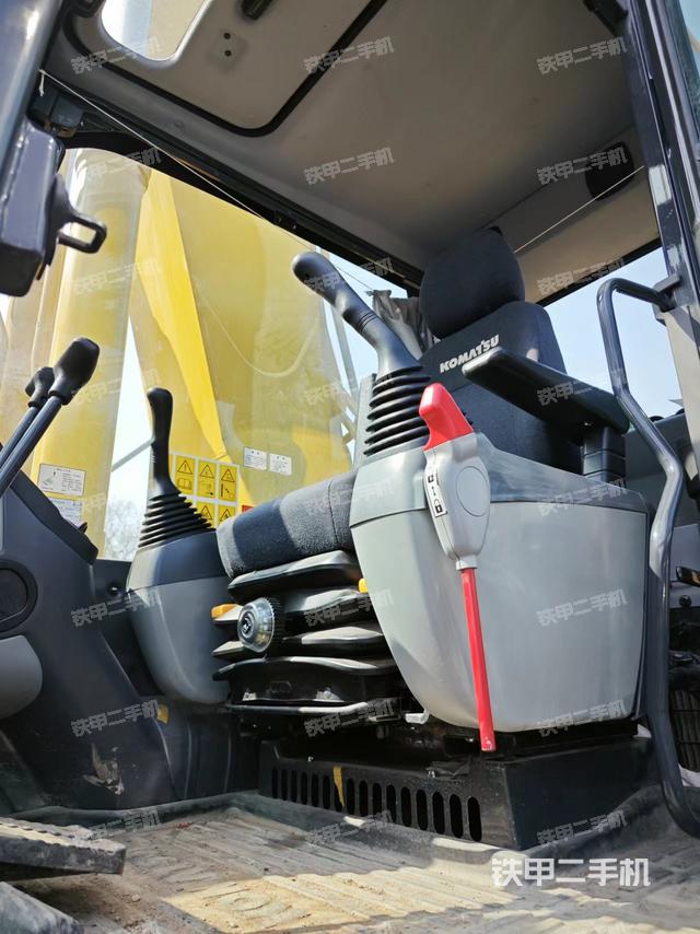 驾驶室整体（整机外观）