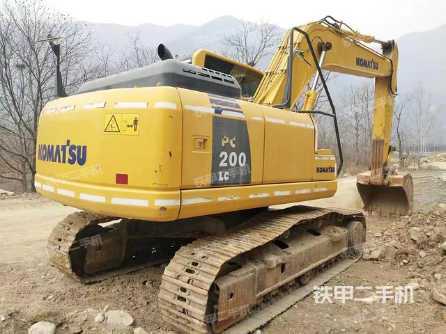 驾驶室顶部（整机外观）