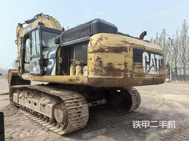 驾驶室顶部（整机外观）