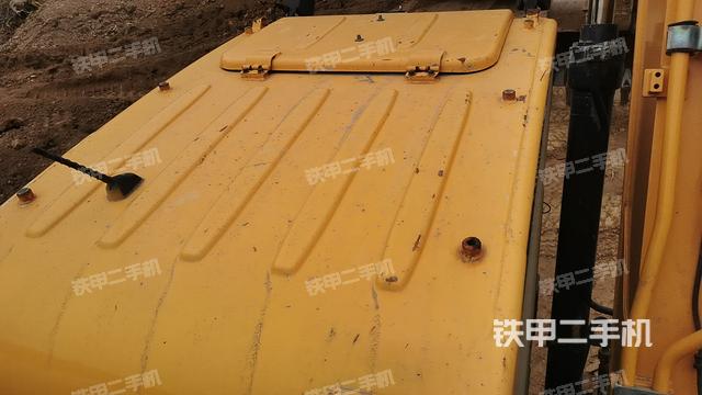 驾驶室顶部（整机外观）