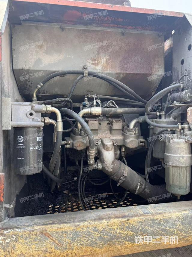 液压泵斜45 左（大件舱室）