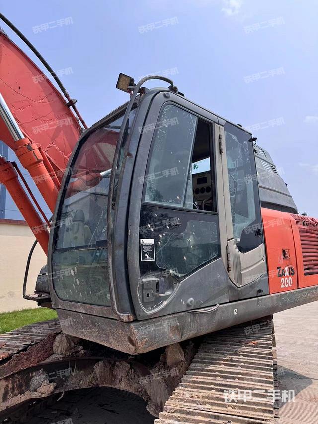 驾驶室左前45度（驾驶室部分）