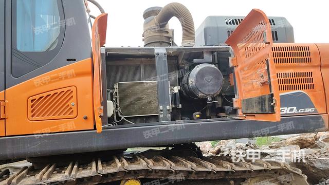 驾驶室整体（整机外观）