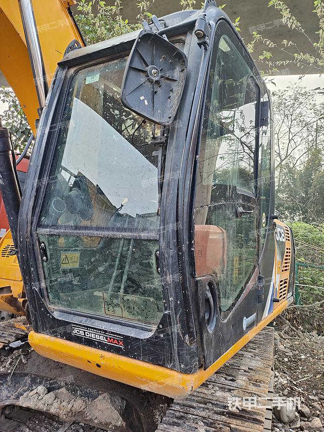 驾驶室整体（整机外观）