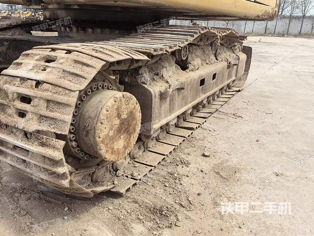 单侧履带整体（整机外观）