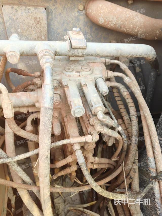 单侧履带整体（整机外观）