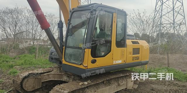 驾驶室整体（整机外观）