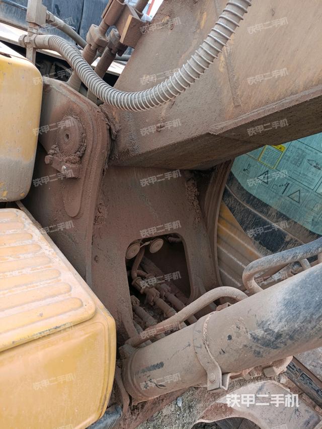 大臂根部 斜视（工作和回转装置）