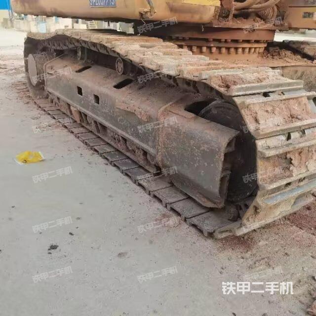 单侧履带整体（整机外观）