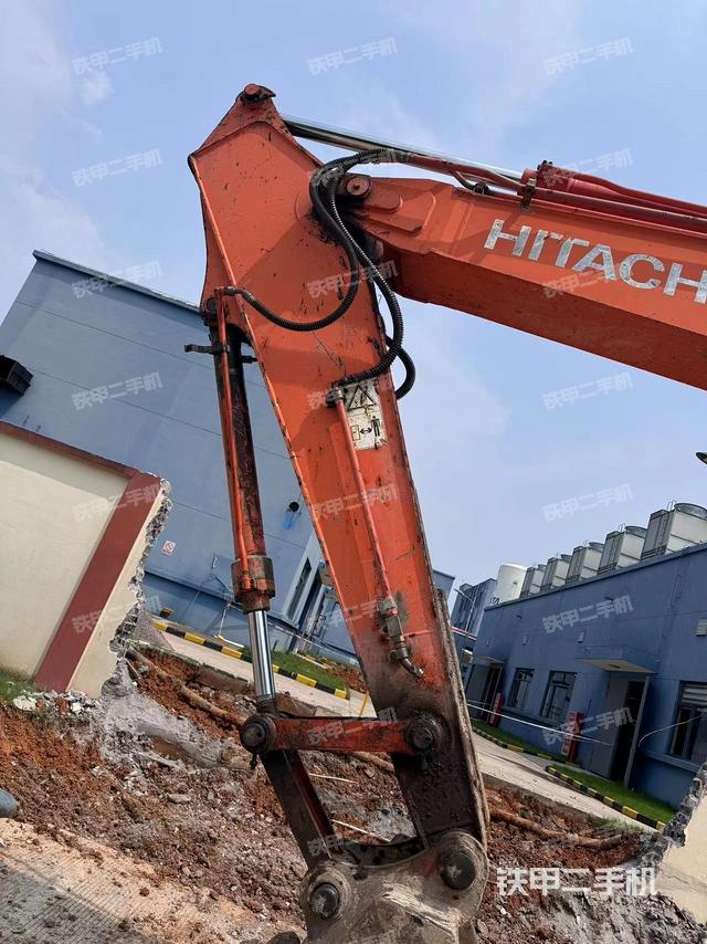 小臂整体左后（工作和回转装置）