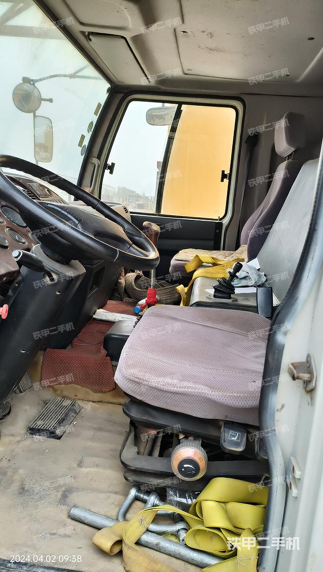 驾驶室操作台（设备外观及核心部件）