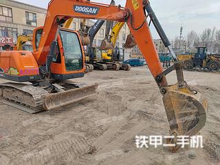 潍坊斗山DX75-9C挖掘机实拍图片