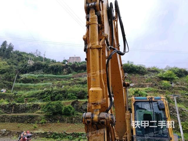 小臂整体左后（工作和回转装置）