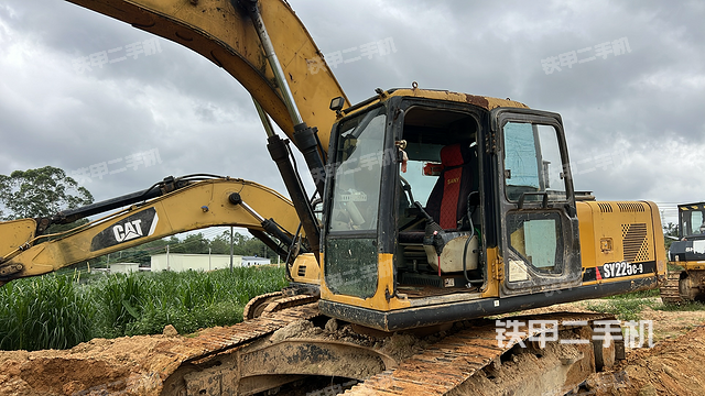 驾驶室整体（整机外观）