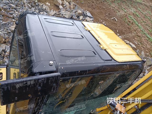 驾驶室顶部（整机外观）