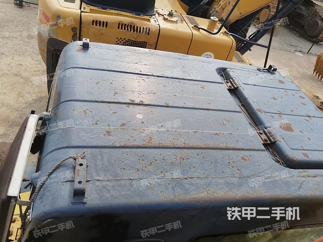 驾驶室顶部（整机外观）