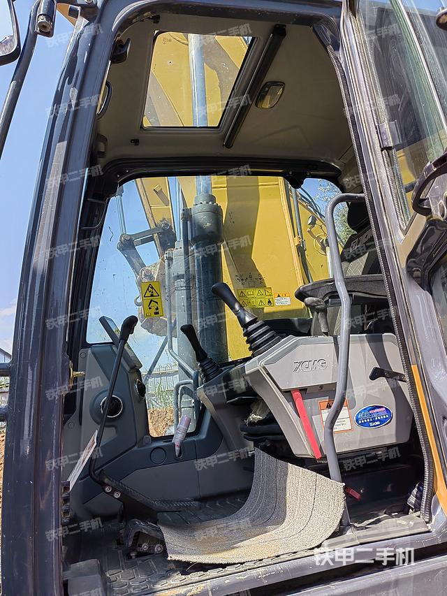 驾驶室整体（整机外观）