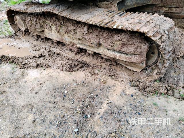 左侧履带整体 （行走机构）