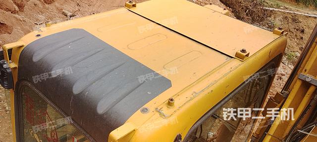 驾驶室顶部（整机外观）