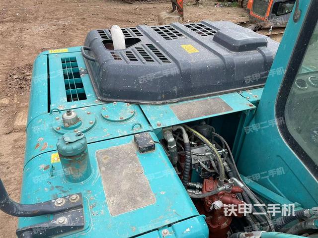 液压泵斜45 左（大件舱室）