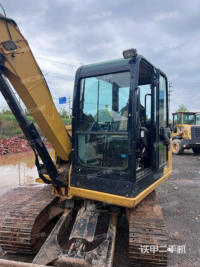 驾驶室整体（整机外观）